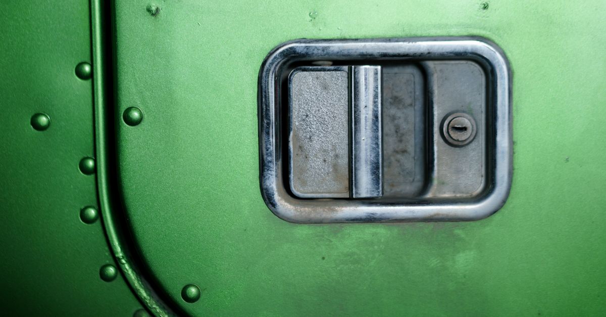 Door Knob Lock vs. Deadbolt: Which Actually Secures Your Door? — Top Prime Locksmith